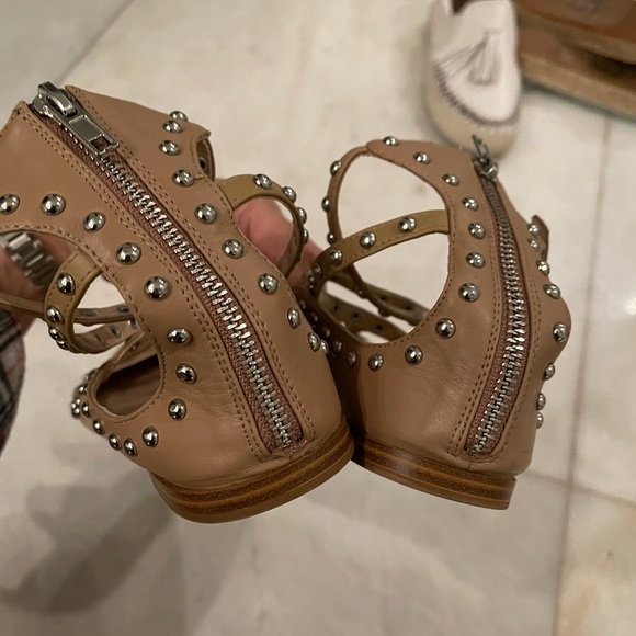 Zara flats - Picture 2 of 3